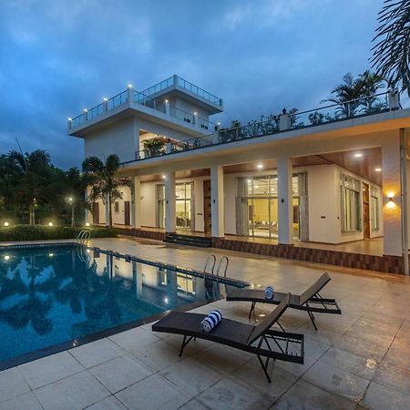 Saffronstays Odyssey, Karjat - 10 Acres Pet-Friendly Estate With Swimming Pool Chinchavli Ngoại thất bức ảnh