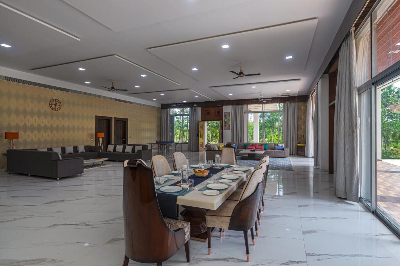 Saffronstays Odyssey, Karjat - 10 Acres Pet-Friendly Estate With Swimming Pool Chinchavli Ngoại thất bức ảnh