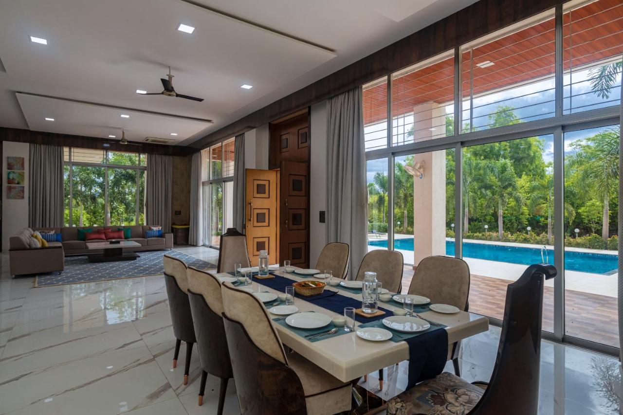 Saffronstays Odyssey, Karjat - 10 Acres Pet-Friendly Estate With Swimming Pool Chinchavli Ngoại thất bức ảnh