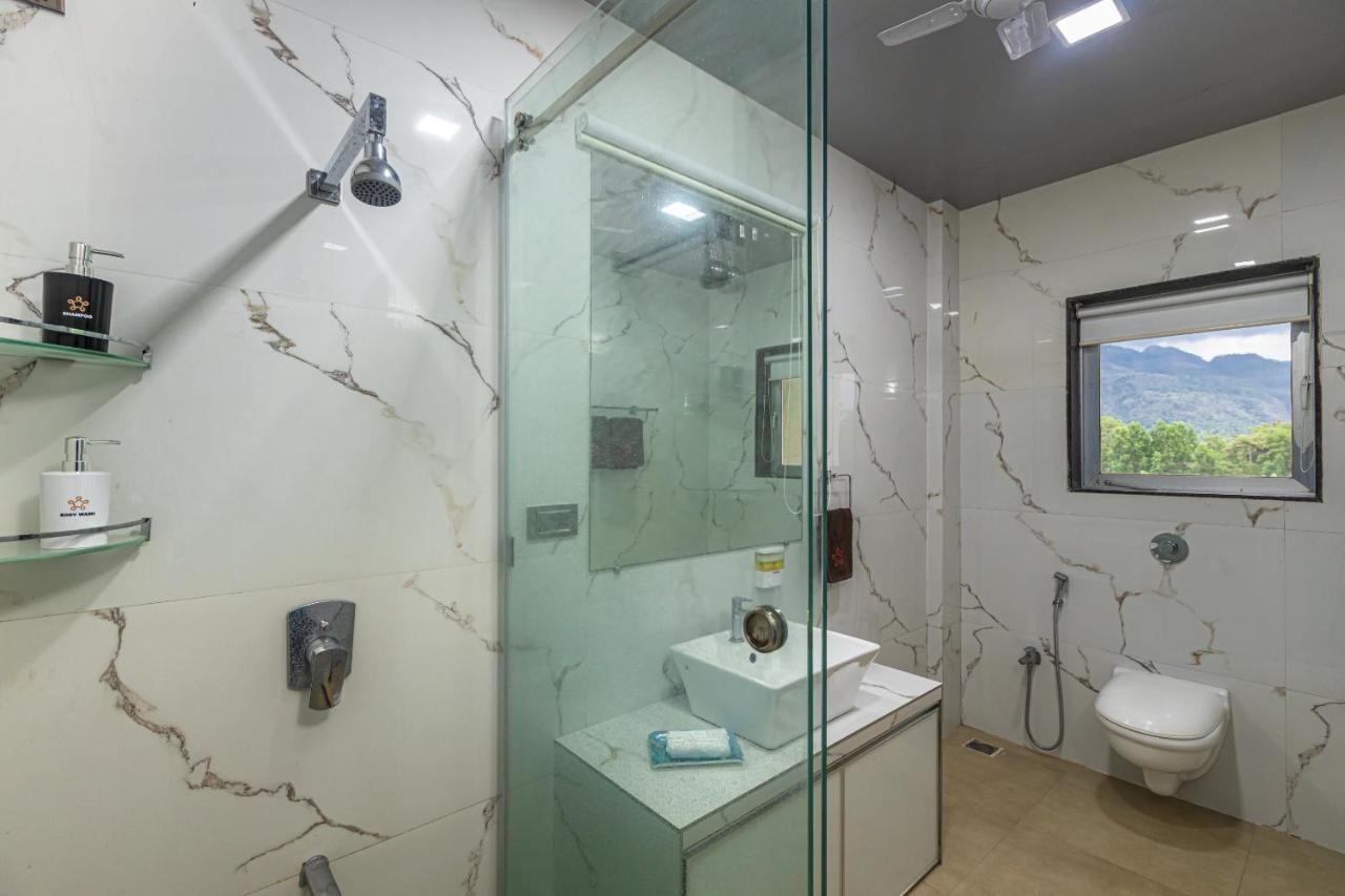 Saffronstays Odyssey, Karjat - 10 Acres Pet-Friendly Estate With Swimming Pool Chinchavli Ngoại thất bức ảnh