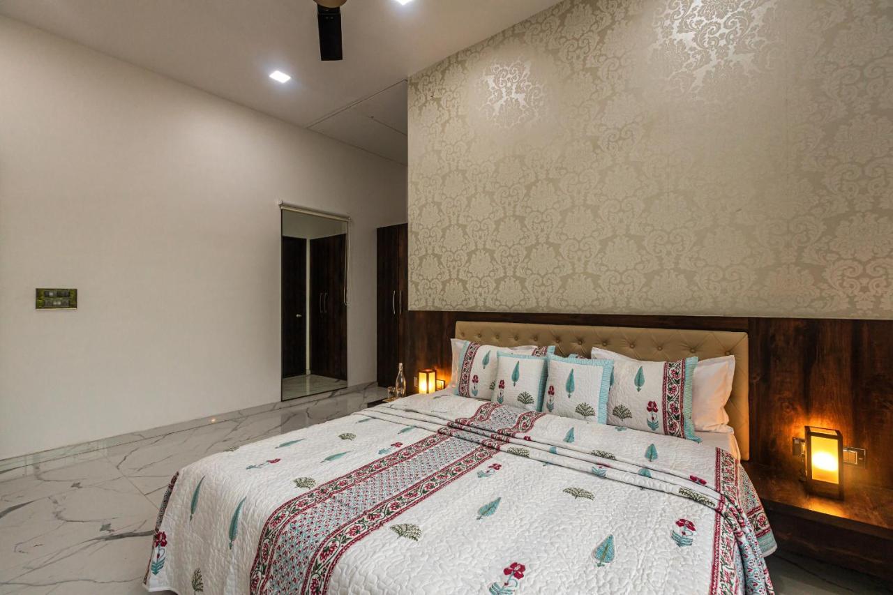 Saffronstays Odyssey, Karjat - 10 Acres Pet-Friendly Estate With Swimming Pool Chinchavli Ngoại thất bức ảnh