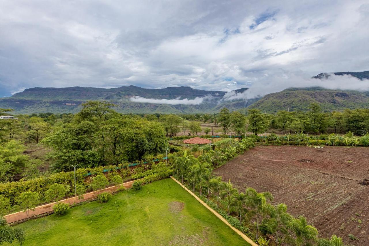 Saffronstays Odyssey, Karjat - 10 Acres Pet-Friendly Estate With Swimming Pool Chinchavli Ngoại thất bức ảnh